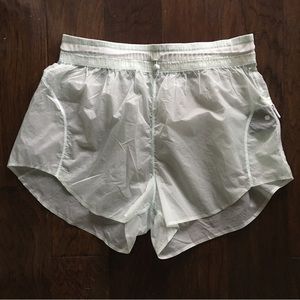 Lululemon Step Out Packable Short - NWOT